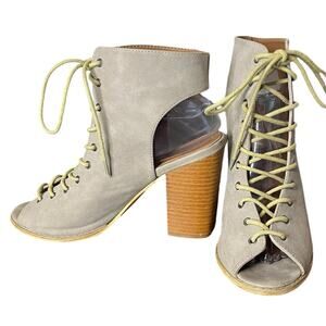 Mi.iM Nikita Cut Out Bootie Lace Up Open
Toe Chunky Heel Tan Women’s Size 10‎